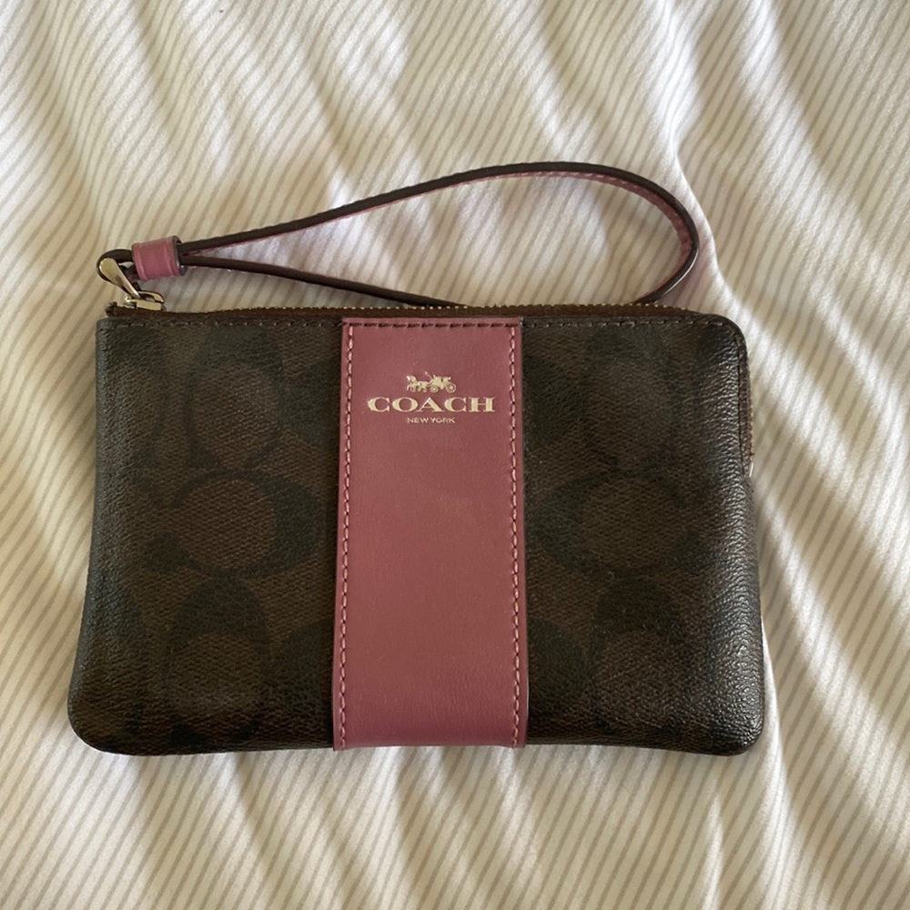 new coach wristlet